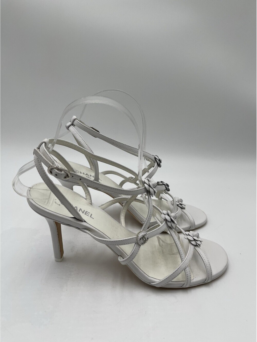 Women’s Chanel floral white  leather heeled sandals Size 39